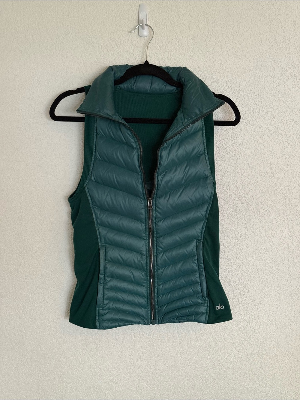 Alo Yoga Altitude Quilted Puffer Vest in Teal Green